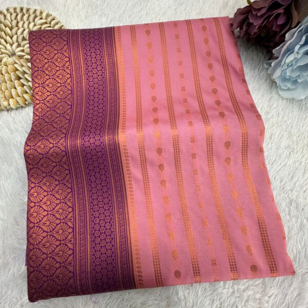 Soft silk with contrast pallu - SY302