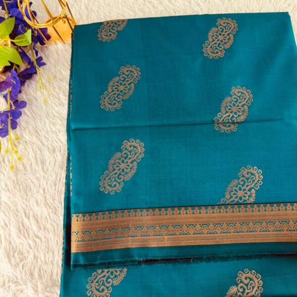 Soft silk with contrast pallu - SY211