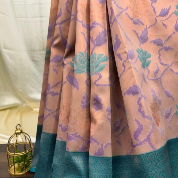 Amyra in Pink salt and Teal