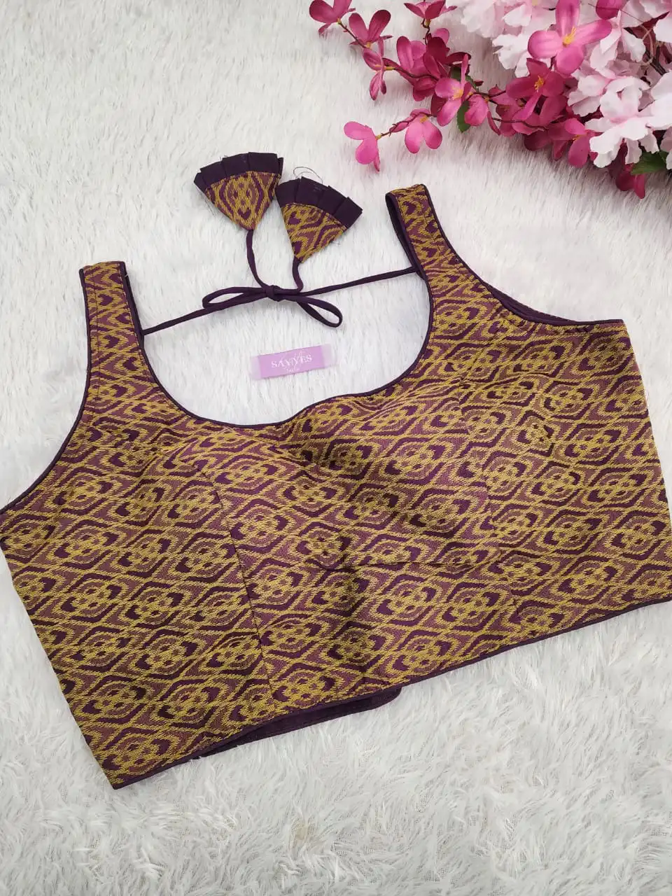 b08abc18-123a-4777-95bf-ace2e69e81b9-1.jpeg Ikkat blouse - SY101 - Image 1