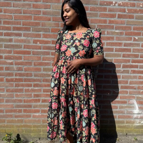 Garden bloom Tiered (feeding dress) - Black
