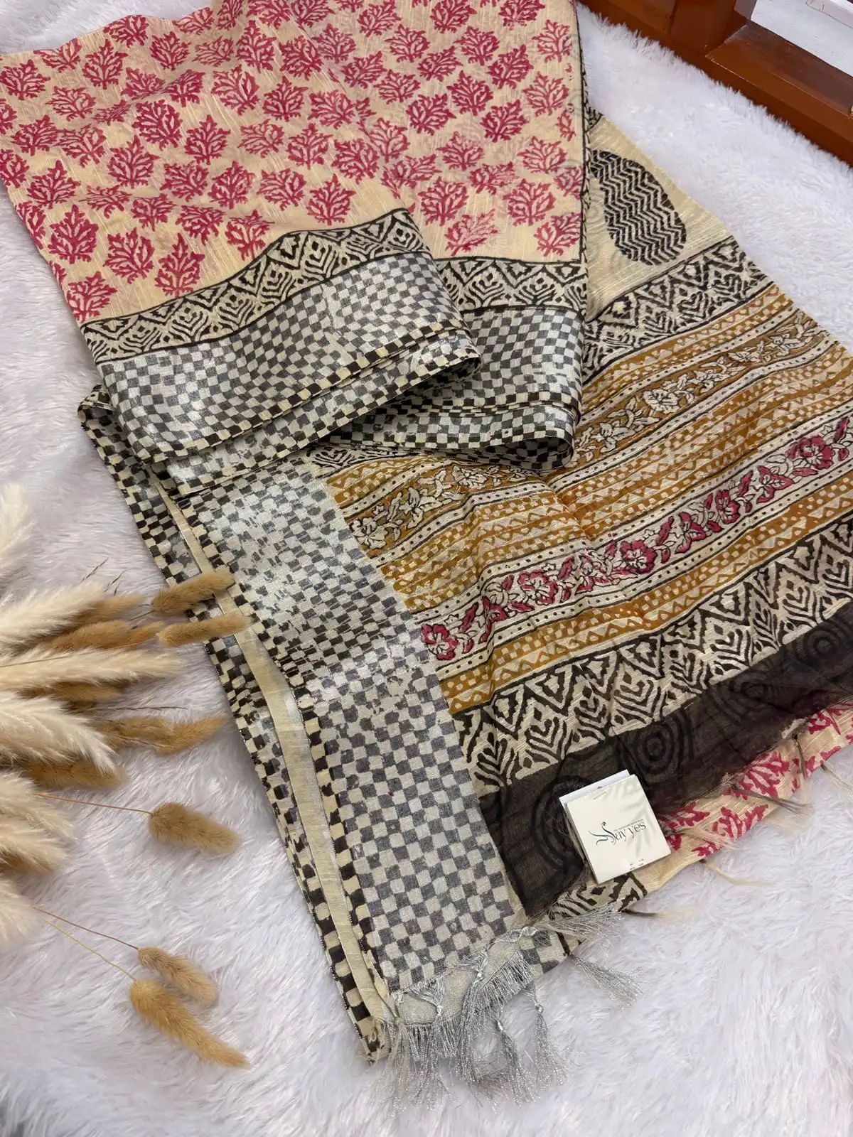 59cb3216-83d0-4ec1-86d6-1529d588ef32 Semi Tussar silk - SY013 - Image 1