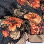 Amber light (Raw silk) - Black blooms