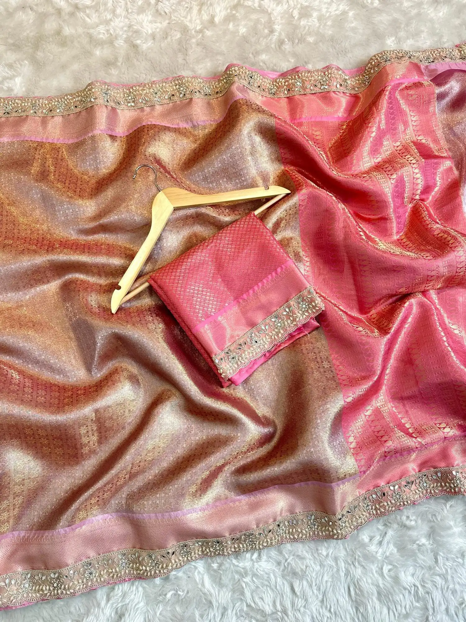 46faf95e-6fb8-4735-9f5c-17ee33227ff7 Sukhi (saree) - Peach & Mauve - Image 1