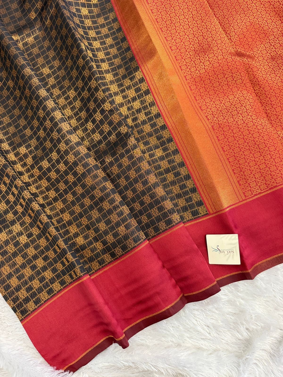 2f225309-8f43-4d12-8817-1158130df498 Lakshmi (Semi silk) - Black - Image 1