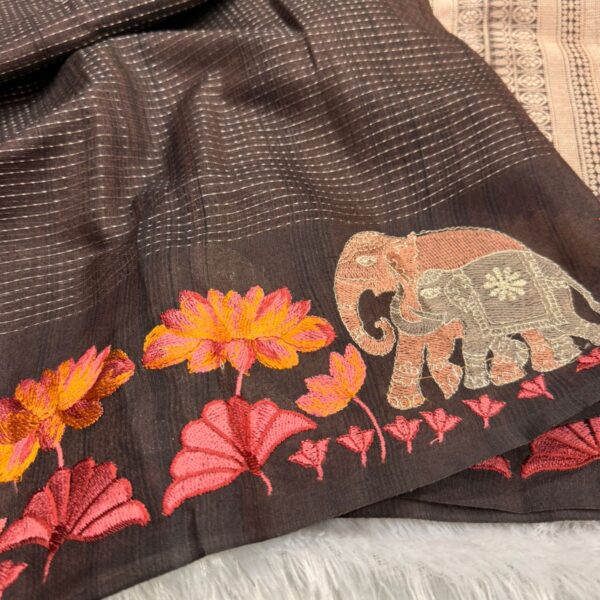 The Ele parade (Soft Jute silk) - Brown