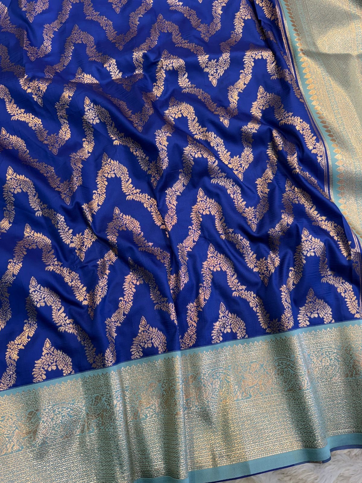 022e2002-6c96-4031-8736-5771d9651db0 Nilambari (Soft silk) - Royal blue - Image 1