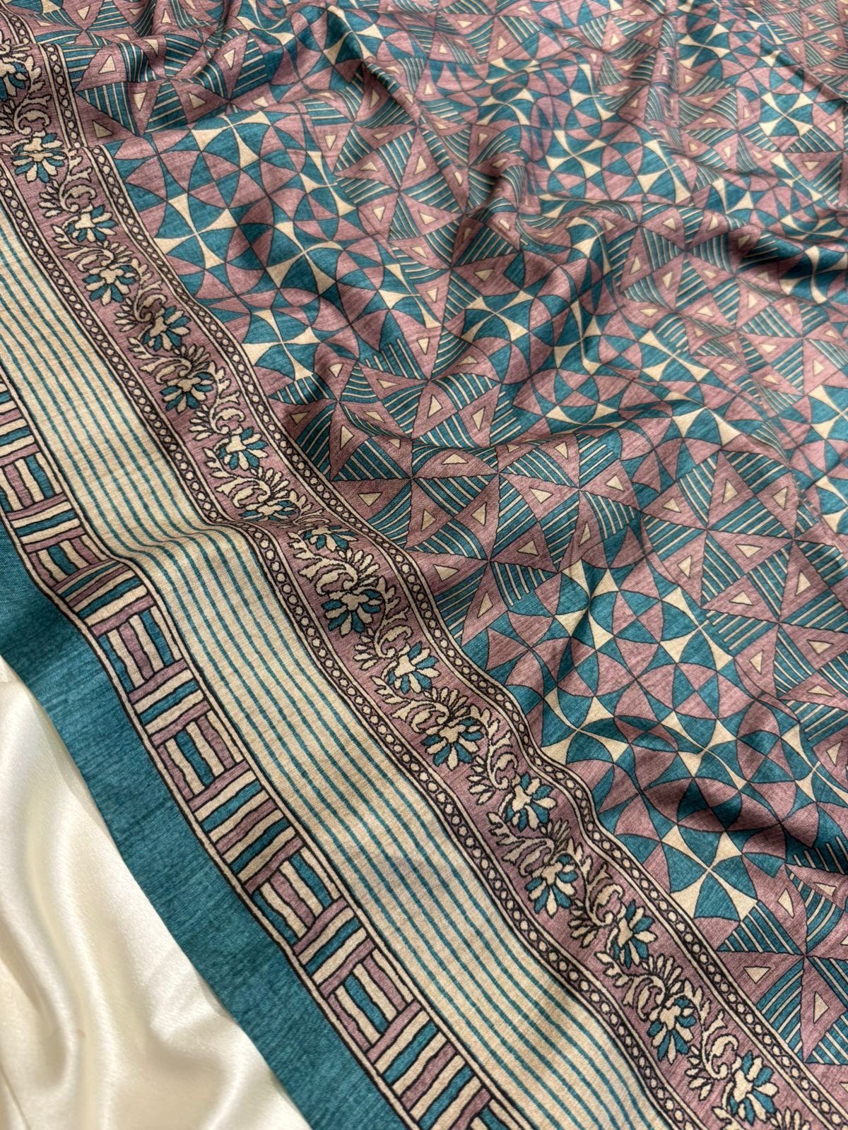 7831d39a-10b2-48ff-ad82-78e7f7df0e7e Vanvriti (Semi Tussar) - Teal green - Image 1