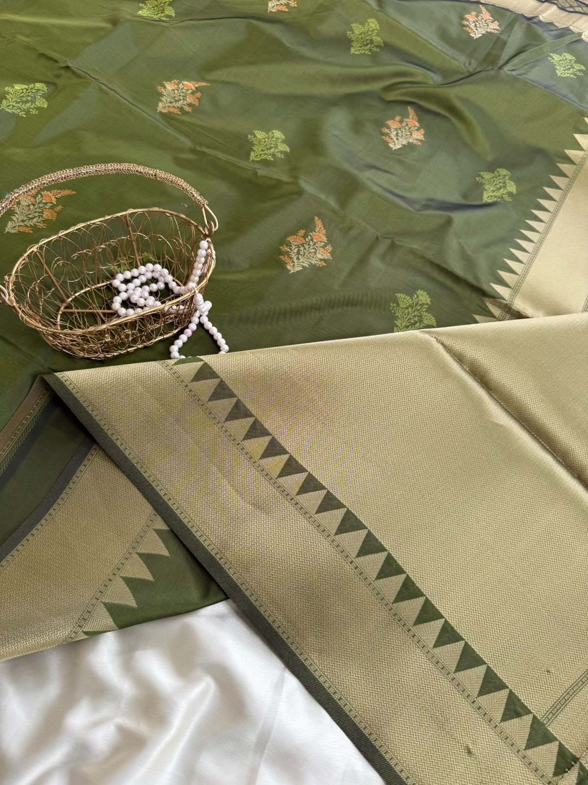 b7e597ae-7fa1-4b06-aec5-7fbdae939e3b Devyani (Soft silk) - Seaweed - Image 1