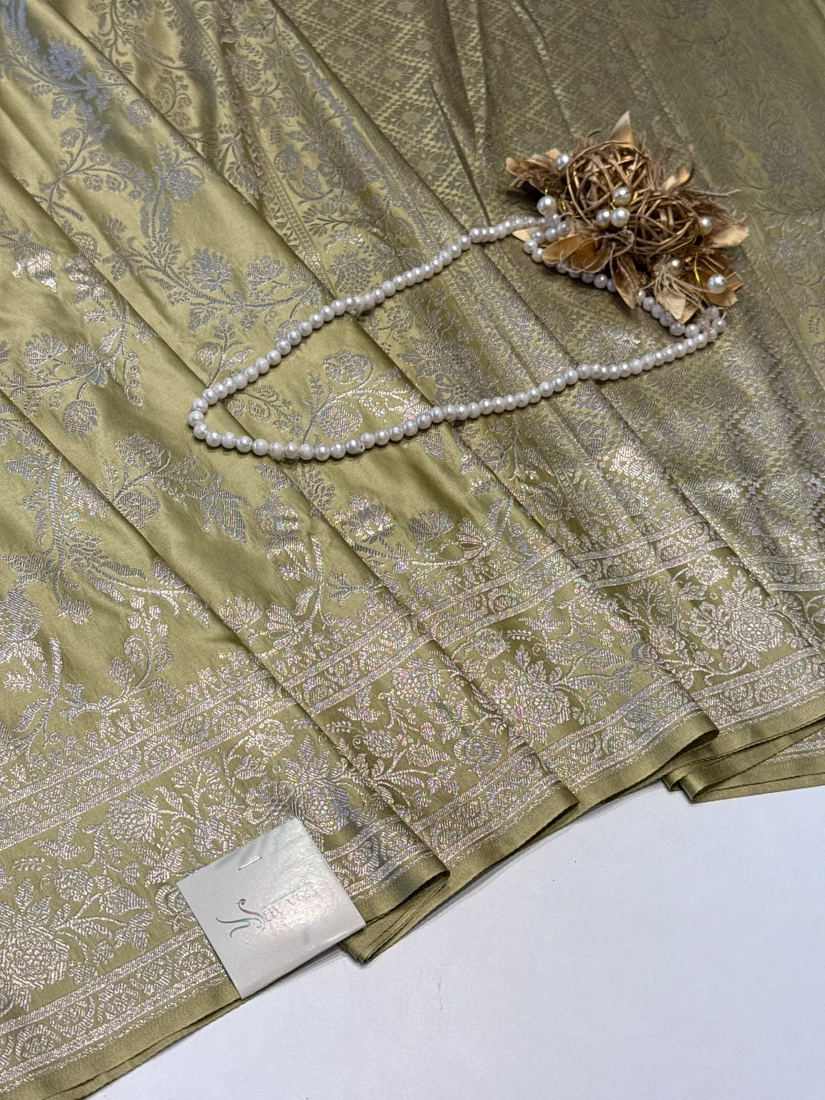 Tulsi (Banaras silk) – Tea green
