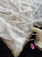Glam gala (The Space silk edit) - Floral white - Image 5