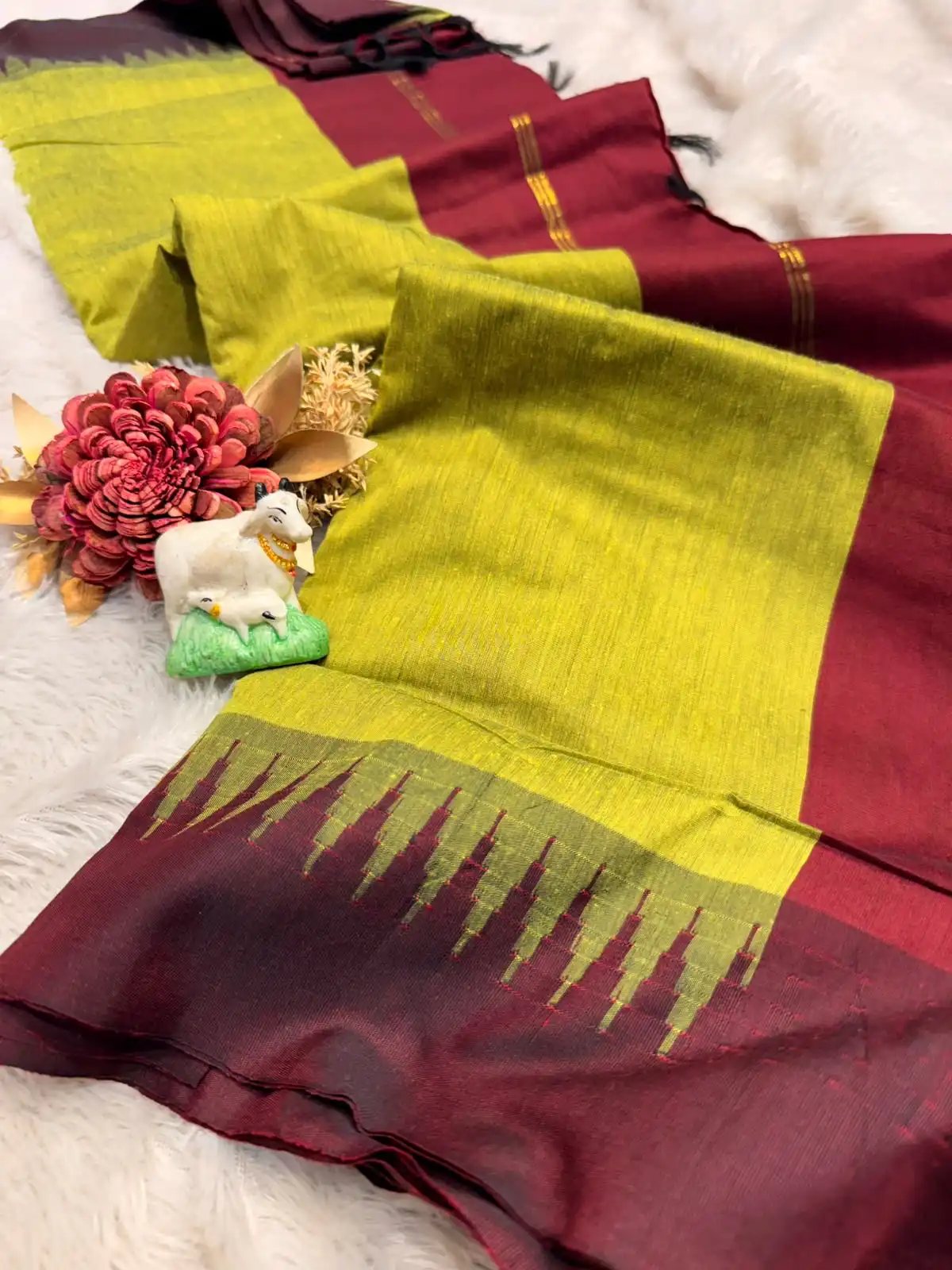 910783eb-d2ab-47c4-ab1a-54fc898badb6 Maheshwari (Silk cotton) - Leaf green & Maroon - Image 1