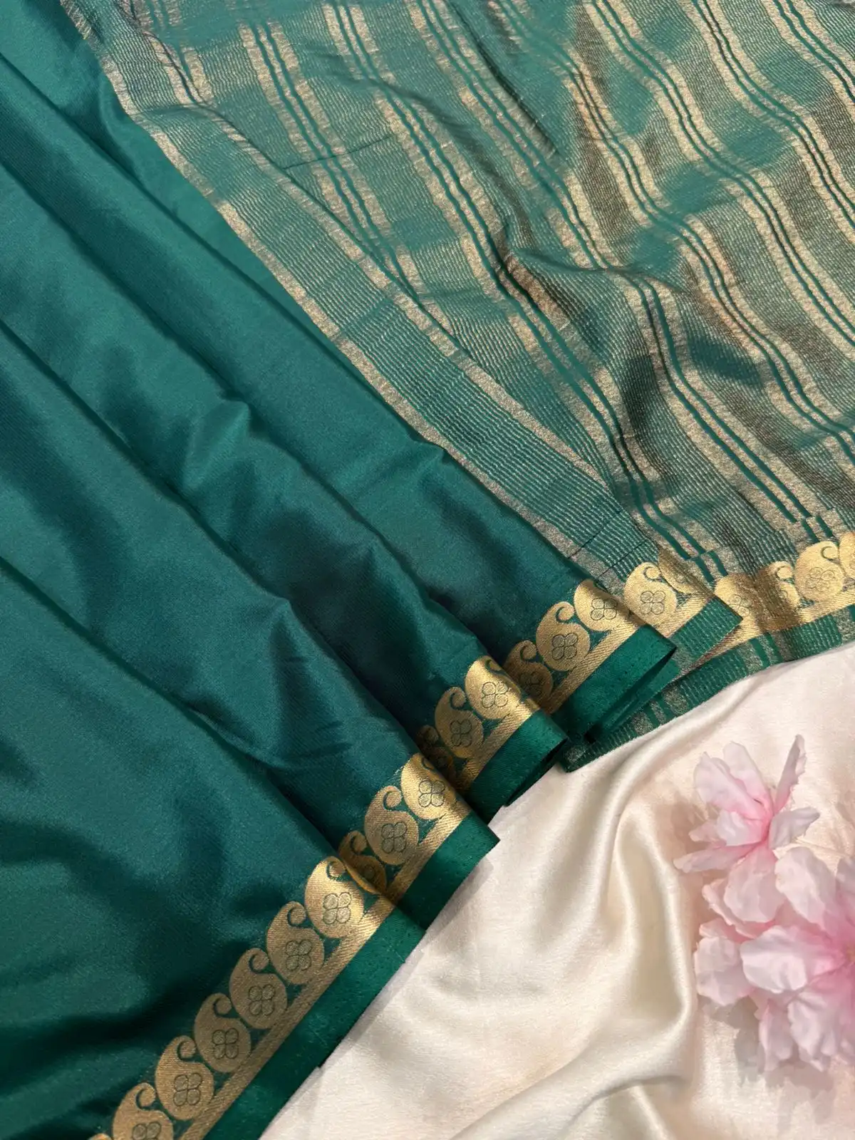 93a52f97-5e5c-45cc-b75c-80e88aedb9ca Chinmayi (Mysore crepe silk) - Bottle green - Image 1