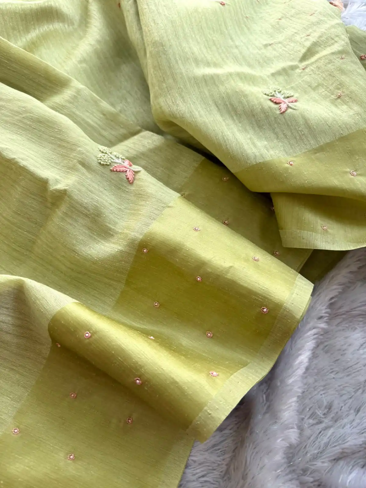 b3ad68ea-072f-4d80-8911-cb0fa815e087 Pastel poem (Tussar cotton) - Lime green - Image 1