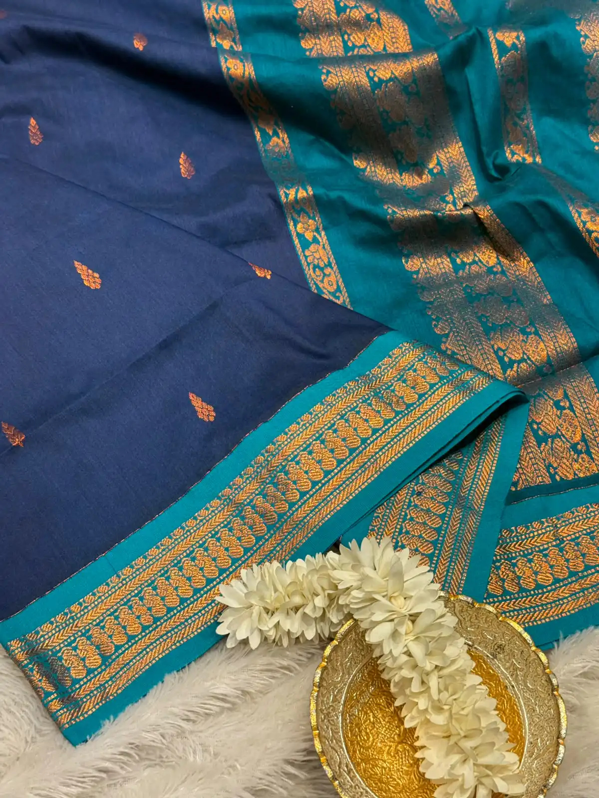 ff71aec7-c237-45e1-bd13-164c63bad04a Maheshwari (Silk cotton) - Navy & Teal - Image 1